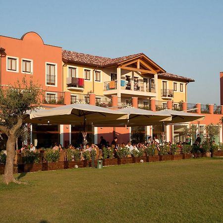 Th Lazise - Hotel Parchi Del Garda Bagian luar foto